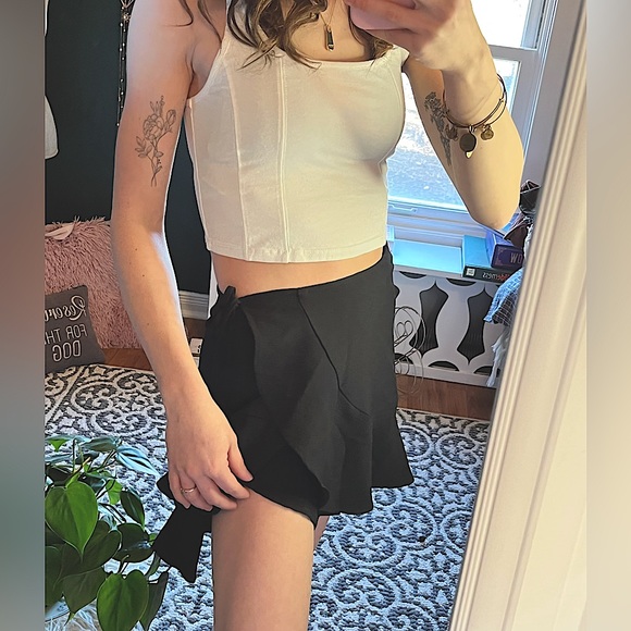 black y2k wrap-tie skater skirt ✨ - Picture 1 of 3